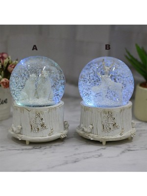 PremiumPort Beyaz Ayı ve Geyik Temalı Işıklı Püskürtmeli Müzikli Kar Küresi