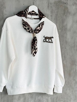 Mint 5811 Leopar Fularlı Sweat Beyaz