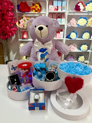 Ayı Evreni Büyük Peluş Ayılı Kat Kat Romantik Hediye Kutusu Mavi | Kar Küresi, Çelik Takı Seti, Saat, Peluş Ayıcık | Sevgiliye, Anneye, Doğum Günü, 14 Şubat, Yıldönümü