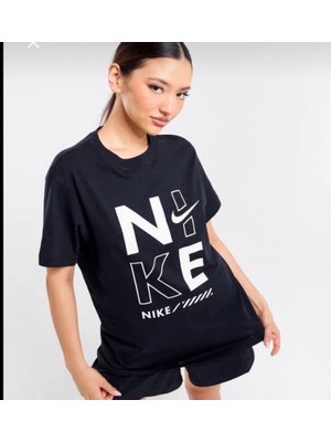 Nike Sportswear Gel Boyfriend Loose Cut Short-Sleeve Siyah Kadın T-Shirt HQ3745-010