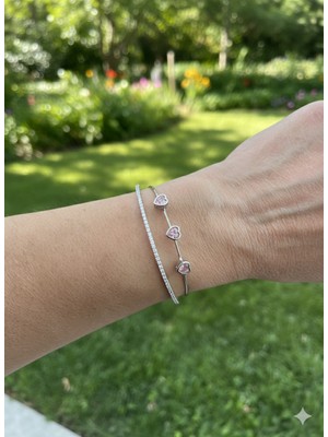 Gülümse Gel Kadın Üç Kalpli Taşlı Xuping C Kelepçe Vip 3 Kalp Bileklik Paslanmaz Çelik 14 Şubat Sevgililer Günü