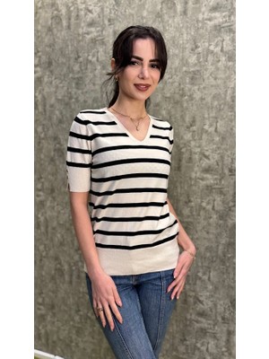 Leilaa V Yaka Çizgili Basic Triko Kazak
