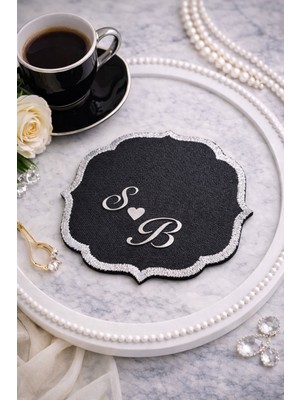 Frisson Söz & Nişan Tepsisi Için Söz Mendili Kişiye Özel Kenarları Gümüş Nakışlı Siyah Peçete Damat Kahvesi