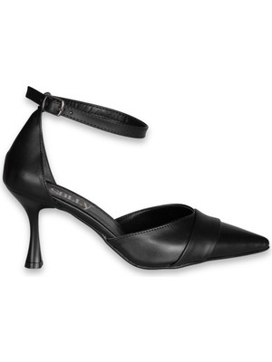 Solmaz Solly Bilekten Bağlı Siyah Kadın Topuklu Ayakkabı