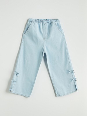 Lc Waikiki Yeni Sezon Beli Lastikli Fiyonk Detaylı Kız Çocuk Jean Kapri