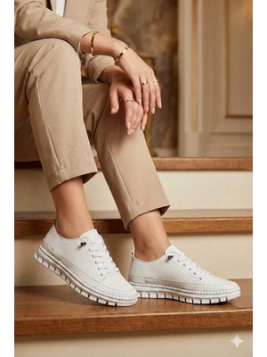 Mehmet Mete 1025 Yumuşak Hafif Rahat Lastik Bağcıklı Hakiki Deri Kadın Ayakkabı