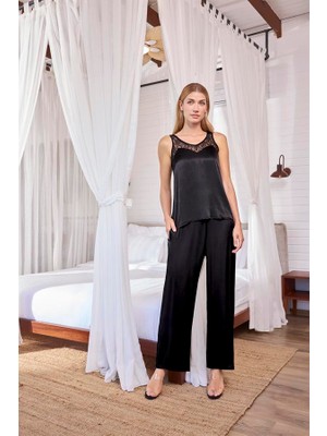 Aria's Closet Viskon Dantelli ve Dekolteli Saten Pijama Takımı