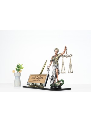 Füme Cam Masaüstü Isimlik - El Boyaması Themis Adalet Heykeli - Avukat Hakim Savcı Hediyesi