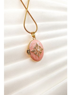 Stella Fortis Mine Detaylı Kapaklı Madalyon Kolye – Altın Renk Yılan Zincir