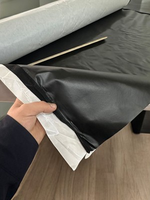 Plush Studio Yapışkanlı Siyah Suni Deri 50X150 cm | Döşemelik, Tamir ve Kaplama Için Pratik Çözüm