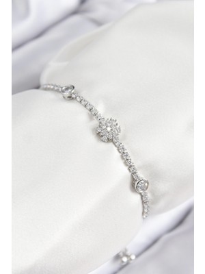 Nacario Bfs Pirinç Zirkon Taşlı Kar Tanesi Model Gümüş Renk Asansörlü Kadın Bileklik