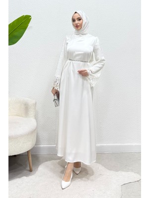 Tesettür Diyarı Lacel Dantelli Kemeri Taşlı Saten Tesettür Abiye- Beyaz