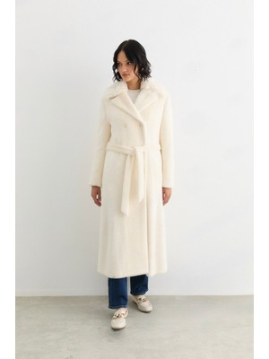 Doque 57043 Yakası Kürklü Önden Çift Düğmeli Beli Kuşaklı Peluş Kaban #12-25#