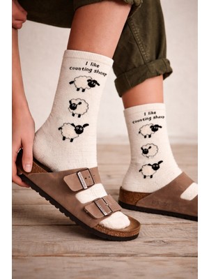 Kadın Kuzu Baskılı Soket Çorap Ekru
