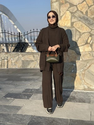 Üçlü Triko Takım Kahverengi
