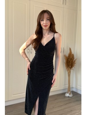 Dilay Gökoğlu Butik Askılı Ayarlanabilir Yırtmaçlı Simli Midi Elbise