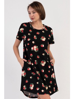 Vienetta Kadın Büyük Beden Kısa Kol Cepli Çilek Desenli Siyah Gecelik Tunik C7T9N0904