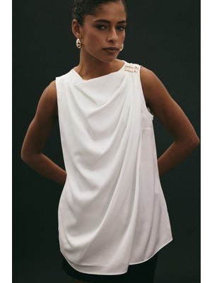 Sateen Aksesuar Detaylı Kolsuz Bluz - Ekru