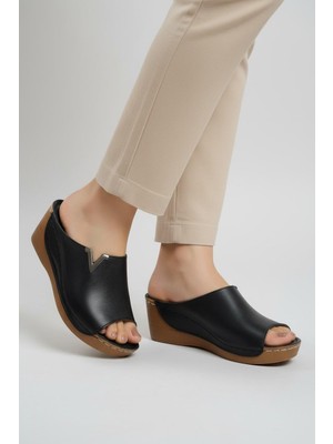 Ender Iç Dış Hakiki Deri Dolgu Taban V Tokalı Kadın Terlik