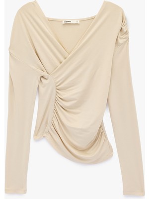 Koton Viskon Kumaş Slim Fit Uzun Kollu Büzgülü Kruvaze V Yaka Bluz