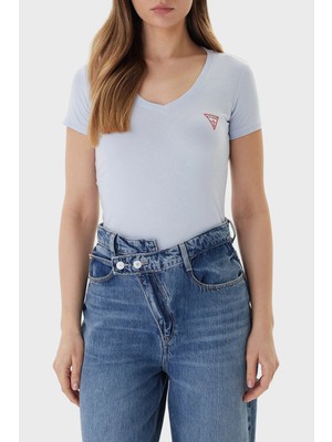 Guess Streç Pamuklu Slim Fit V Yaka Logolu T Shirt W2YI45J1314 Bayan T Shirt W2YI45 J1314 G7S1