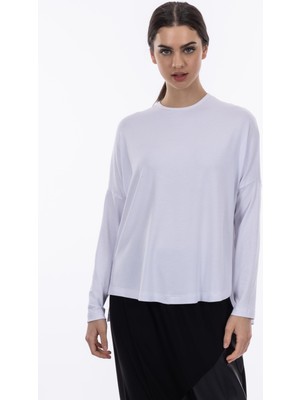 By Özlem Yazan Pamuk Penye Basic Bol Kesim Yandan Yırtmaçlı Kadın Bluz