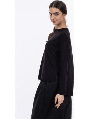 By Özlem Yazan Pamuk Penye Basic Bol Kesim Yandan Yırtmaçlı Kadın Bluz