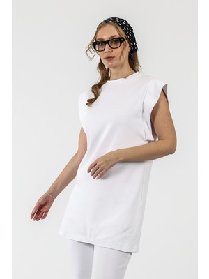 By Özlem Yazan Omuz Detaylı Bol Kesim Uzun Kadın Tişört