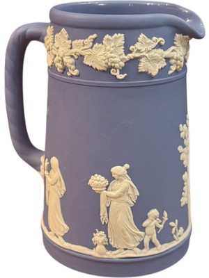 Ingiliz Wedgwood Porselen Vazo 13 cm Boyunda 8 cm Çapında.