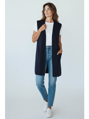 Ece Giyim Kadın Önü Düğmesiz Cepli Yanlardan Yırtmaçlı Yelek