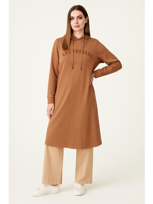 Doque 61056 Göğsü Yazılı Kapişonlu Yanları Yırtmaçlı Sweat Görünümlü Tunik #10-25#