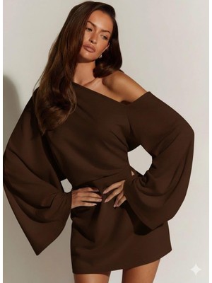 Afri Kadın Kahverengi Tek Omuz Düşük Kol Mini Elbise - Yarasa Kol Şık 2 Iplik Elbisesi