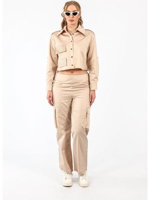 By Özlem Yazan Ön Pilise Detaylı Cepli Crop Kadın Gömlek