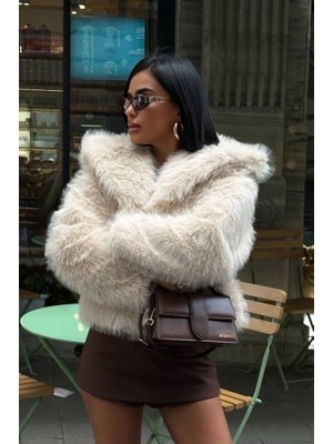 Meecy Kabarık Yaka Kürk Ceket Mont