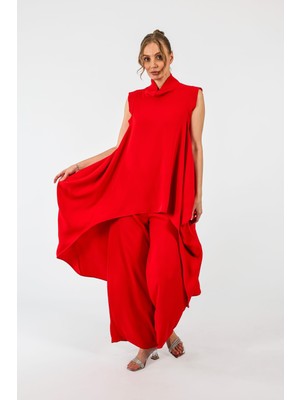 By Özlem Yazan Lamarca Dökümlü Asimetrik Kesim Boğazlı Kadın Bluz