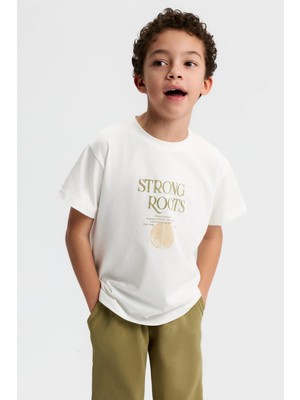 Nk Erkek Çocuk Strong Tshirt 4-8 Yaş Ekru-Yeşil