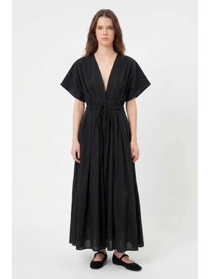 Quzu Beli Bağcıklı V Yaka Siyah Kadın Elbise ELB01418
