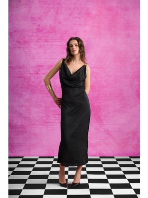 Quzu Sırt Bağlamalı Degaje Yaka Siyah Kadın Elbise ELB01457