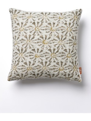 24 The Kun Çiçek Motifli Bukleli Kırlent Kılıfı