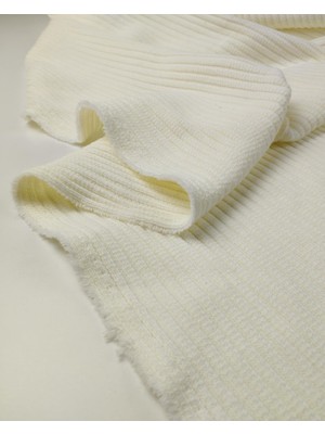 Kumaş Parça Krem Renkte Kaşkorse Örme (En 140 cm x Boy 150 Cm)