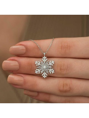 Inure Jewelry Gümüş Kar Tanesi Kolye