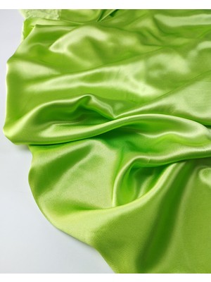 Kumaş Parça Fıstık Yeşili Renkte Saten Viskon Kumaş (En 150 cm x Boy 230 Cm)