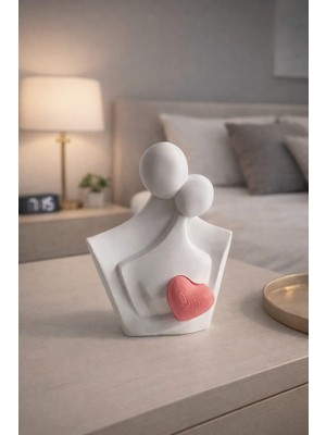 Sarılan Çift Romantik Ev Dekorasyonu 3D Minimal Obje Figür 9cm x 10CM