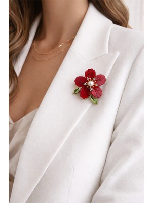 Modex Inci Taş Detay Kırmızı Yonca Çiçek Broş (4cm)