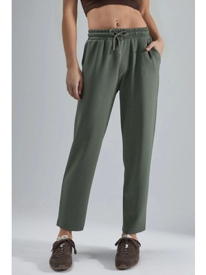 Hiccup Kadın Modal Touch Havuç Kesim Lastikli Bel Eşofman Altı Berşan Collection Haki Yeşil