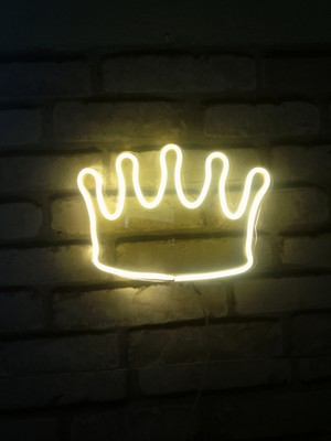 Allians Neon LED Kral Tacı Dekoratif Işık, 12V, Şık ve Şık Tasarım