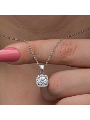 Inure Jewelry Gümüş Kare Montür Tek Taş Kadın Kolye