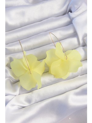 Net Damla Pirinç Sarı Renkli Flora Küpe