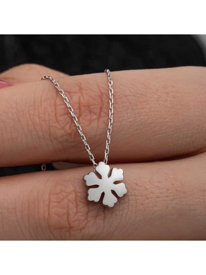 Inure Jewelry Gümüş Minimal Kar Tanesi Kadın Kolye