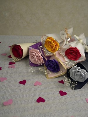 Tekli Pembe Saten Gül